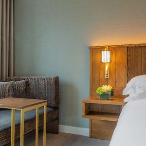 Kamer met een King Size Bed